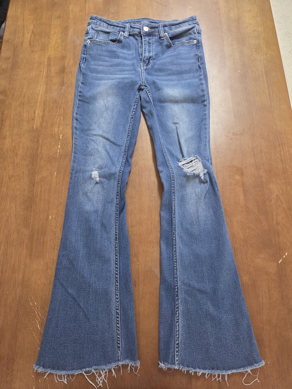 Fashion Nova Women’s Blue Distressed Flare Jeans 7